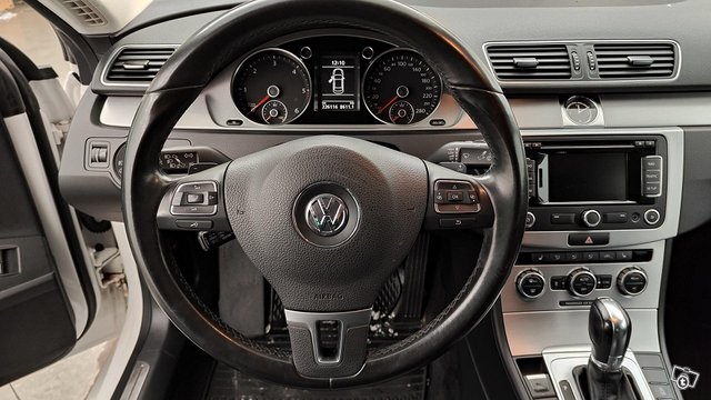 Volkswagen CC 8