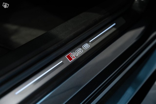 Audi RS6 10