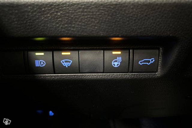 Toyota RAV4 Plug-in 19