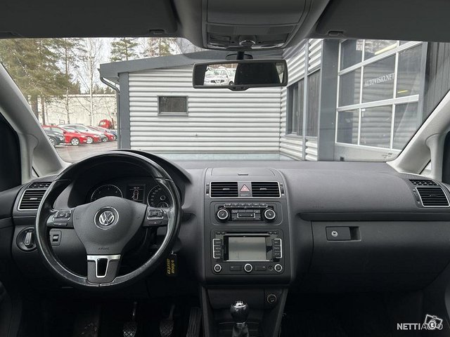 Volkswagen Touran 11