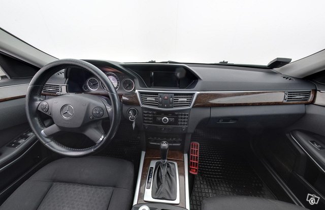 Mercedes-Benz E, kuva 1