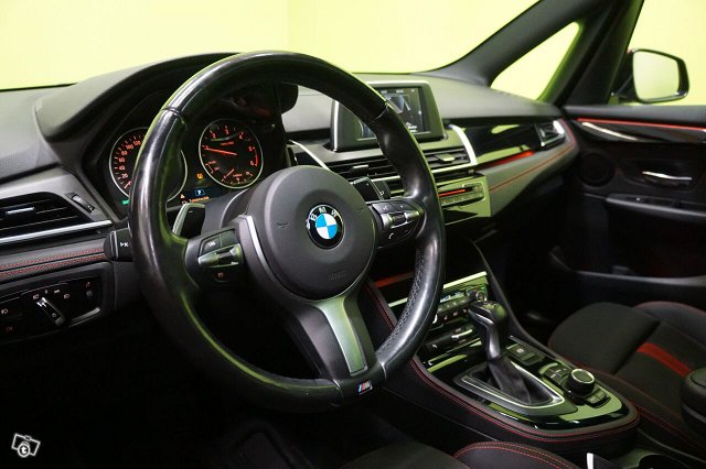 BMW 220 9