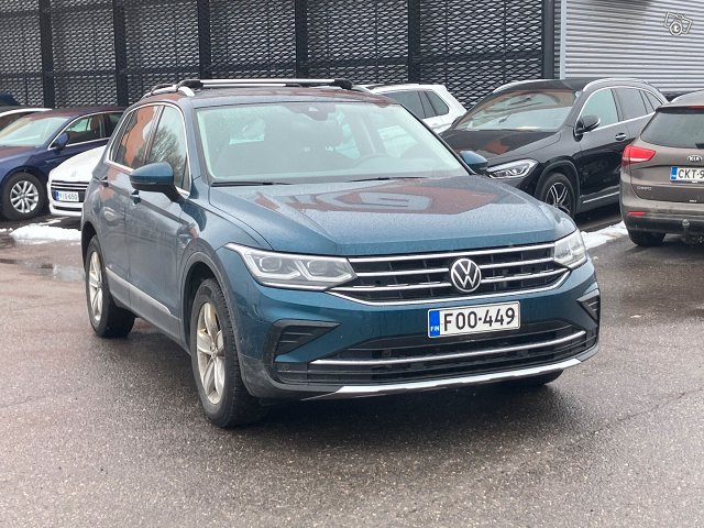 Volkswagen Tiguan 1