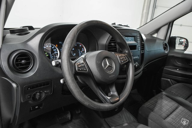 Mercedes-Benz Vito 10