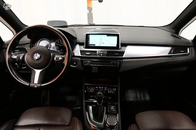 BMW 225 13