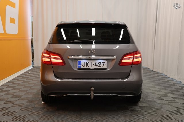 Mercedes-Benz B 6