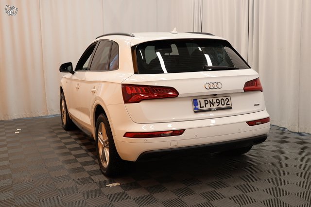 Audi Q5 5