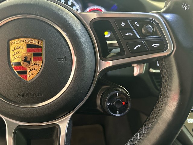 Porsche Cayenne 17