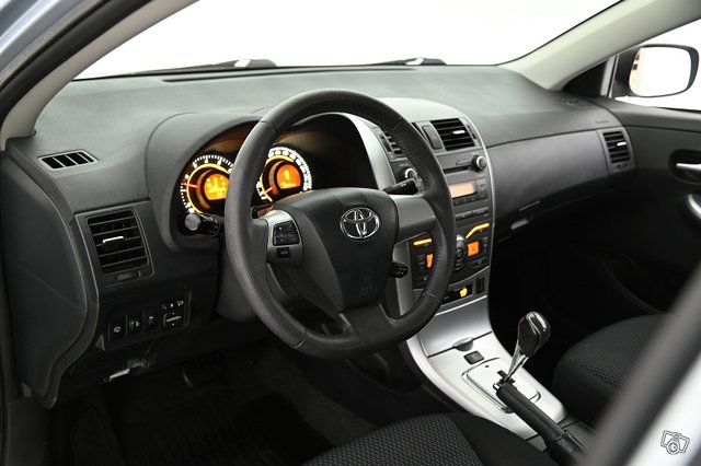 Toyota Corolla 18