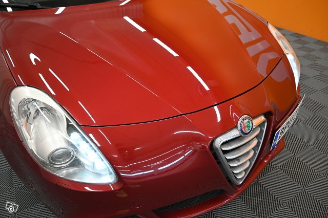 Alfa Romeo Giulietta 9