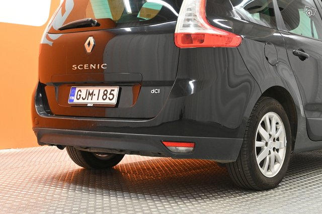 Renault Grand Scenic 8