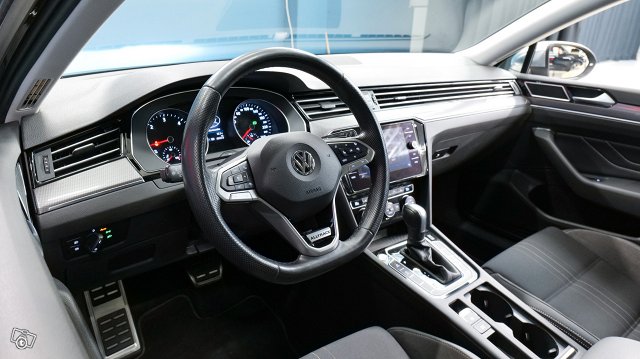 Volkswagen PASSAT 8