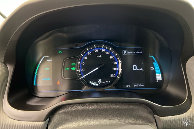 Hyundai IONIQ Plug-in 11