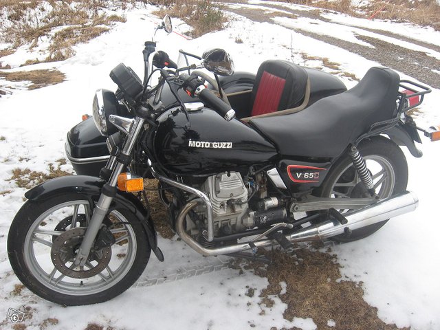 Moto-Guzzi moottoripyörä, kuva 1