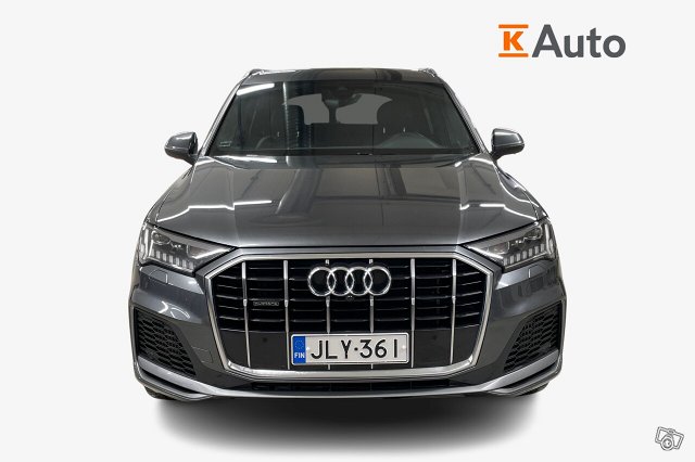 Audi Q7 4