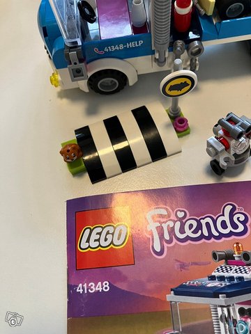 41348 Lego Friends Huoltoauto, kuva 1