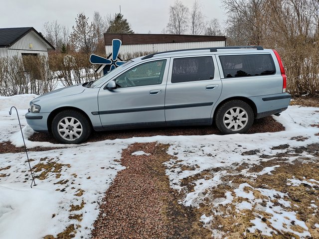 Volvo V70 1