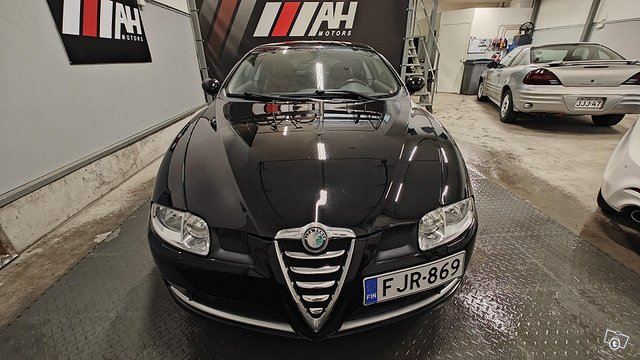 Alfa Romeo GT 9