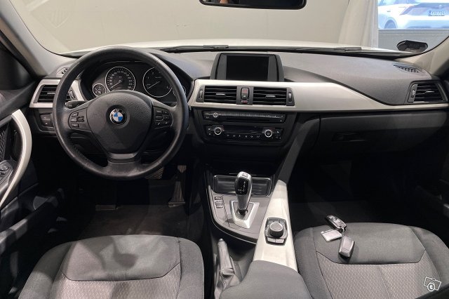 BMW 318 8