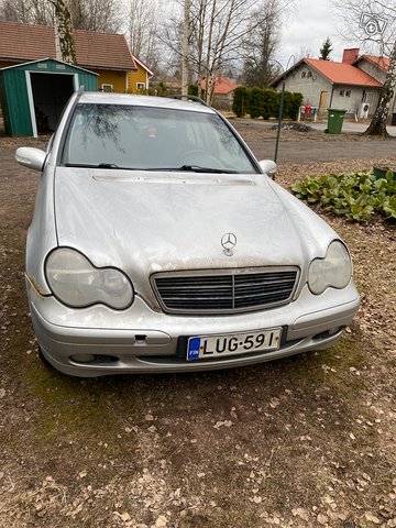 Mercedes-Benz C 200 1