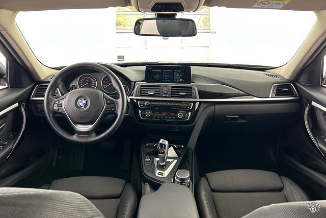 BMW 3-SARJA 9