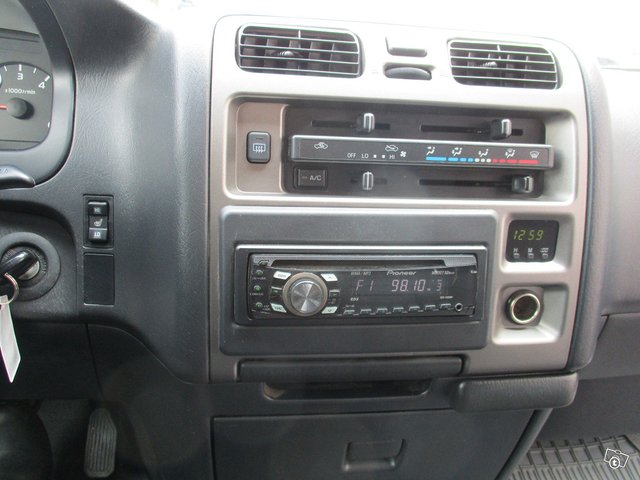 Toyota Hiace 8