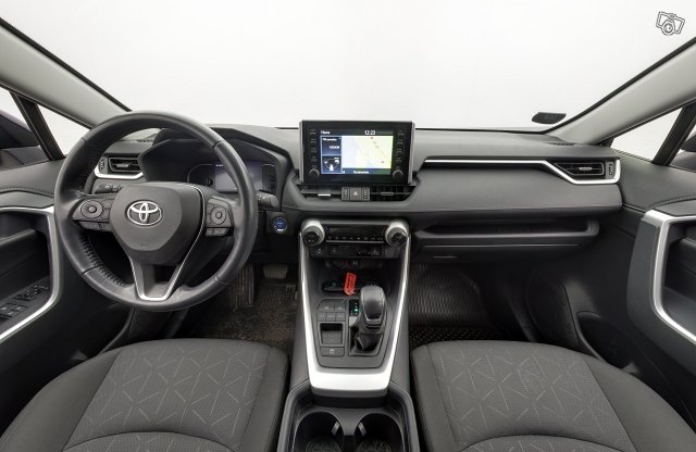 TOYOTA RAV4 8