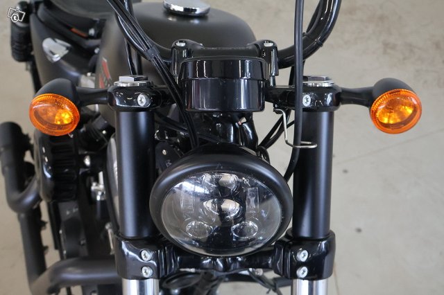 Harley-Davidson Sportster 12
