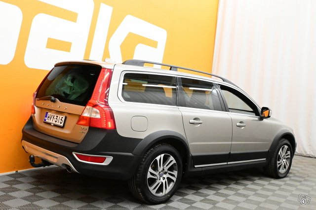 Volvo XC70 7