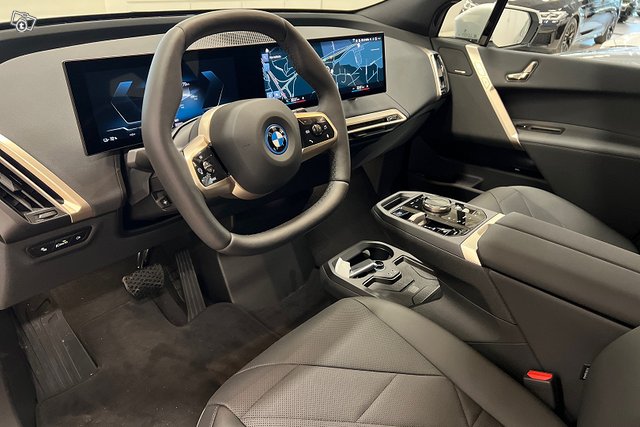 BMWi IX 9
