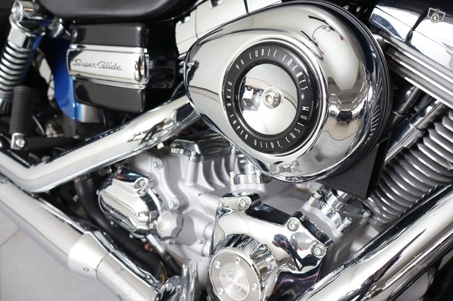 Harley-Davidson Dyna 15