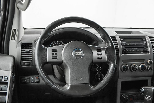 Nissan Pathfinder 14