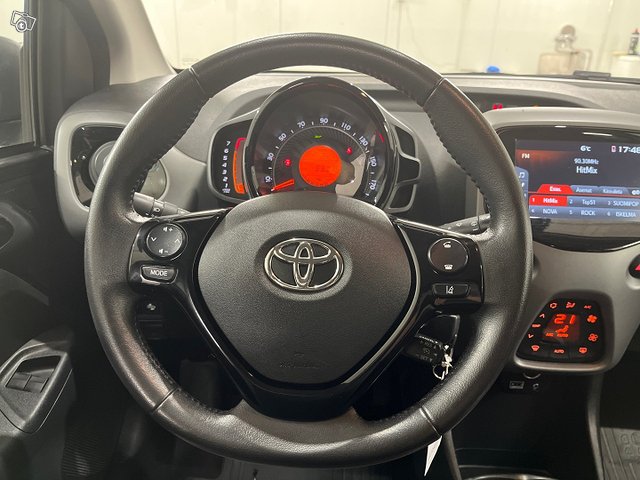 Toyota AYGO 12