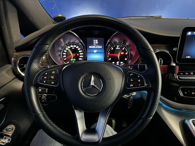 Mercedes-Benz V 6