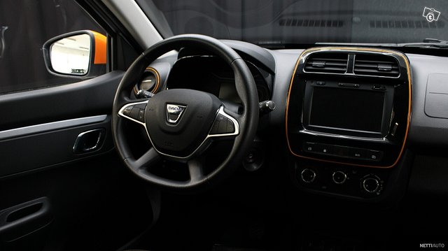 Dacia Spring 14