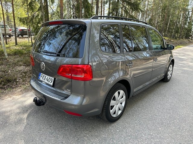 Volkswagen Touran 5