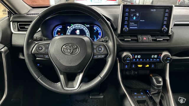 Toyota RAV4 11