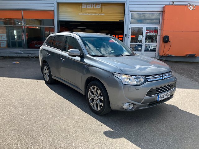 Mitsubishi Outlander PHEV