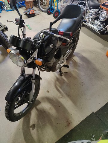 Yamaha ybr 125cc 3