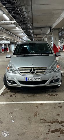Mercedes-Benz B 180 7
