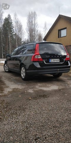 Volvo V70 2