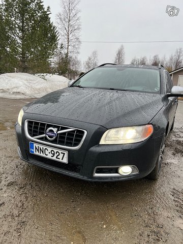 Volvo V70 4