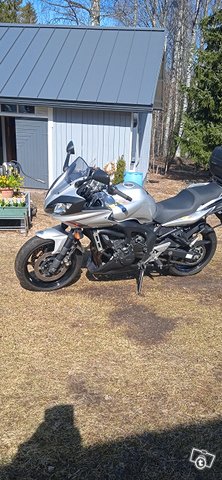 Yamaha FZ6 7