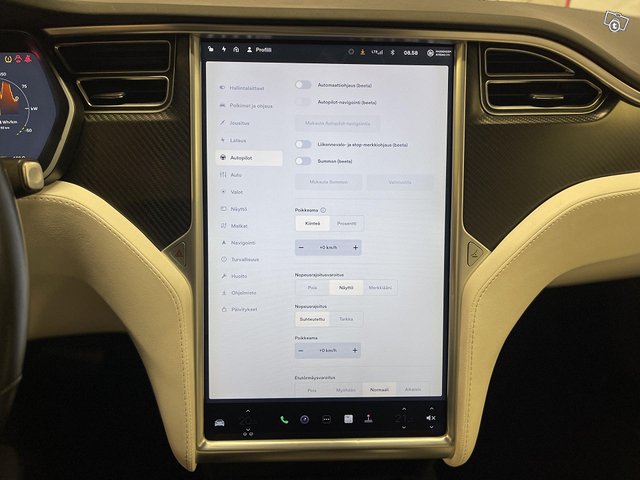 Tesla Model S 10