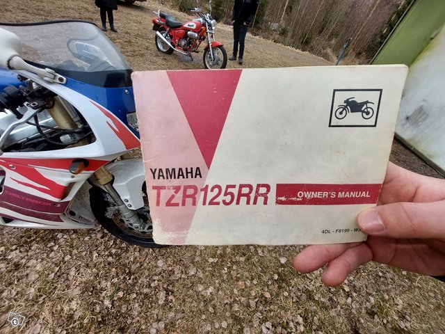 Yamaha TZR 125 RR 9