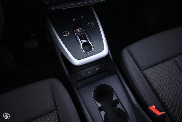 Audi Q4 E-tron 5