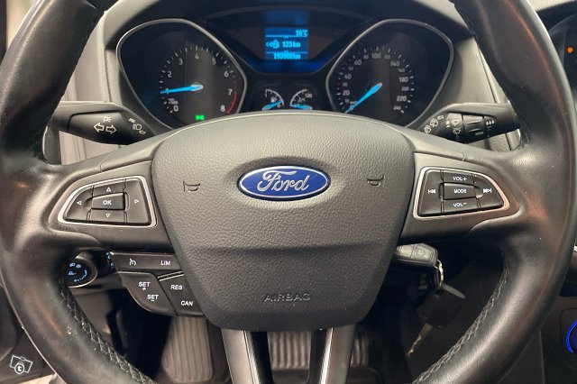 Ford Focus 14