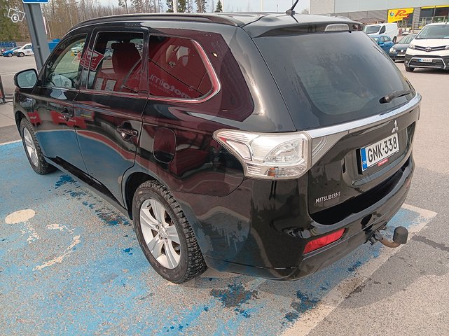 Mitsubishi Outlander 7