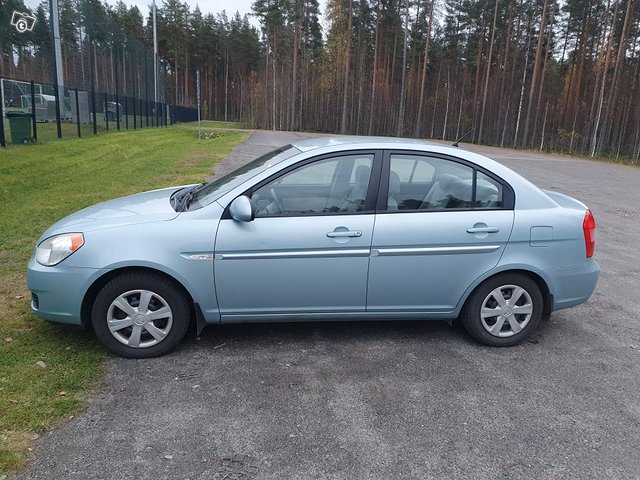 Hyundai Accent 2