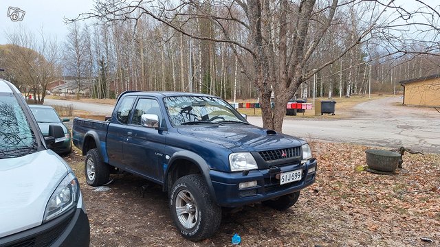 Mitsubishi L200 1